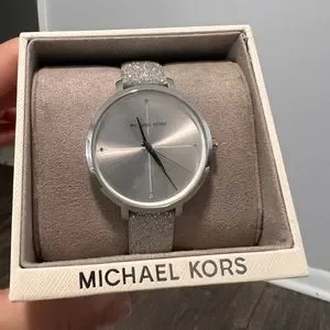 ?NWT Michael Kors Charley Silver Watch MK2793 MICHAEL KORS Charley Women main image 4